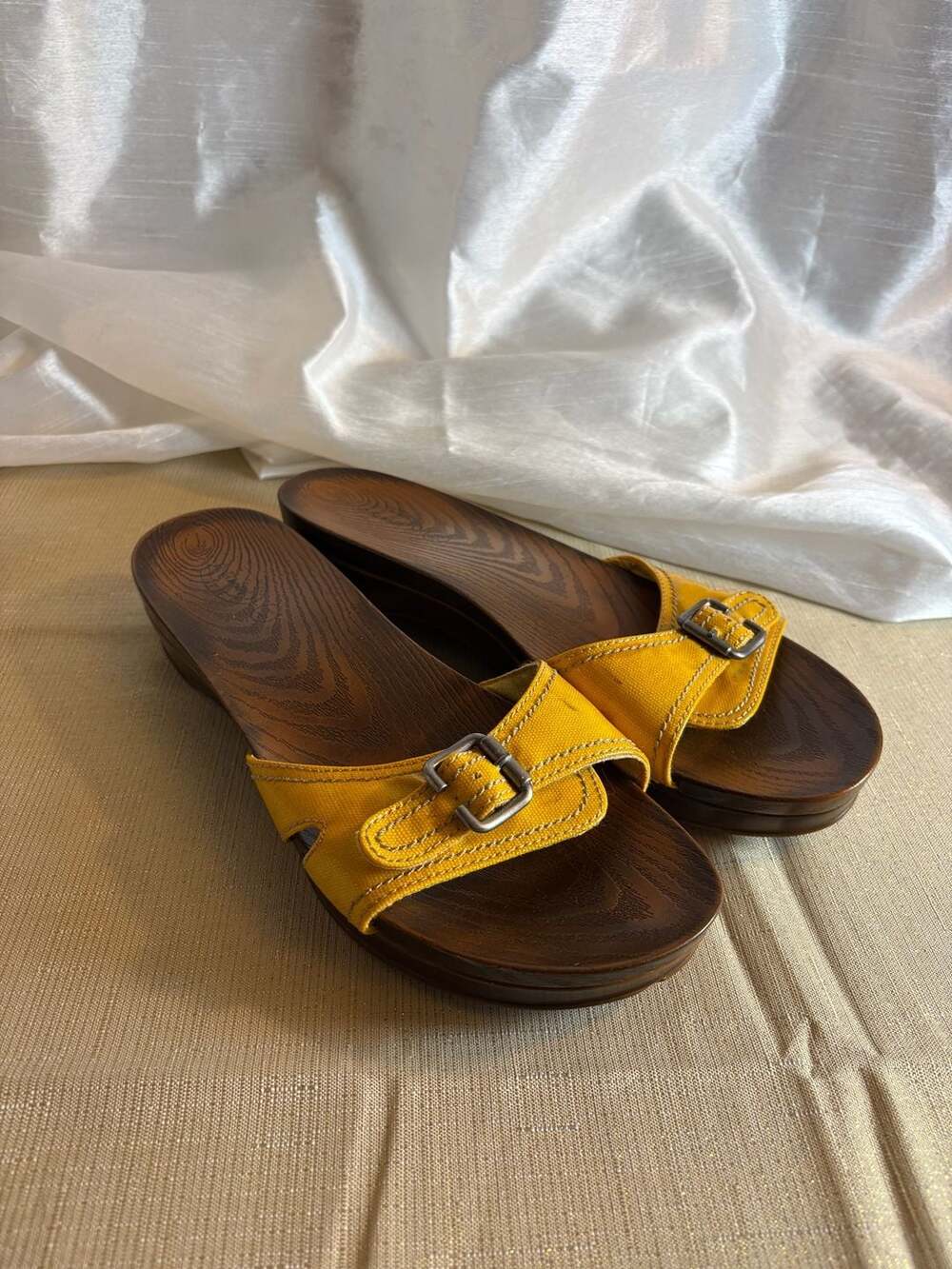 Dr. Scholl's Original Wood Sandals Yellow Size 11